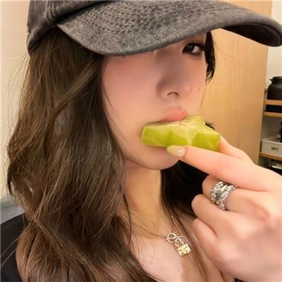 雨中的女人